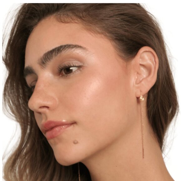 LUV AJ Shell Coil Threader Earring Modern Gold - Picture 8 of 9